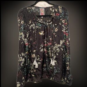 Johnny was floral blouse